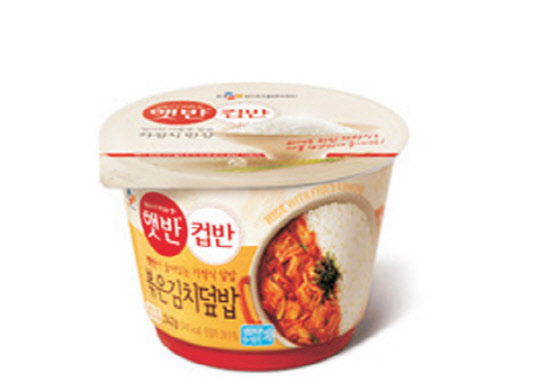 CJ제일제당 햇반 컵반 의 볶은 김치 덮밥  CJ제일제당 제공